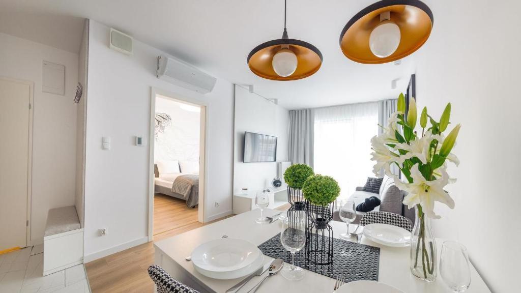 Apartamenty Kasprowicza 20A Klimatyzacja Basen Fintess Sauny Parking Bawialnia Zmywarkataras Wysoki Standard W Pelni Wyposazony Kolobrzeg Luaran gambar
