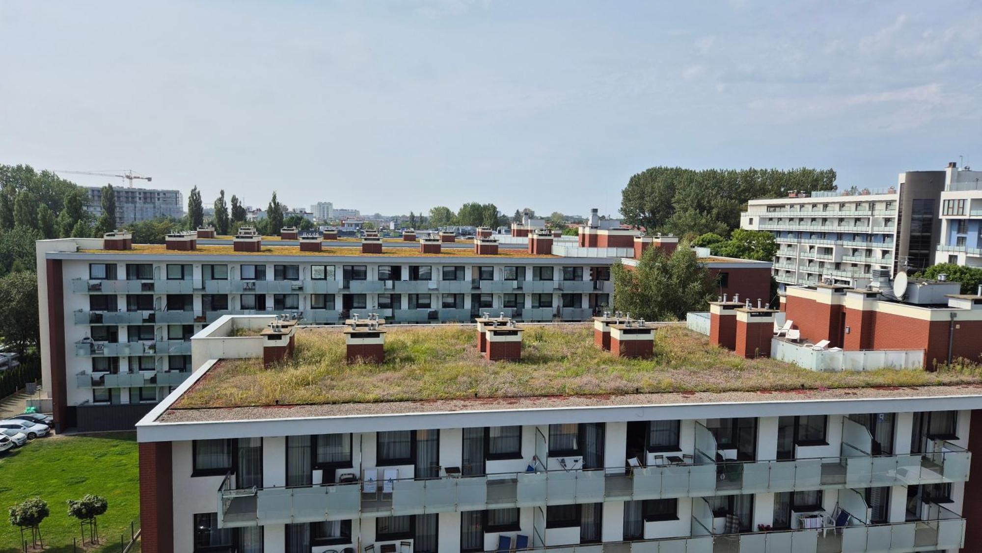 Apartamenty Kasprowicza 20A Klimatyzacja Basen Fintess Sauny Parking Bawialnia Zmywarkataras Wysoki Standard W Pelni Wyposazony Kolobrzeg Luaran gambar